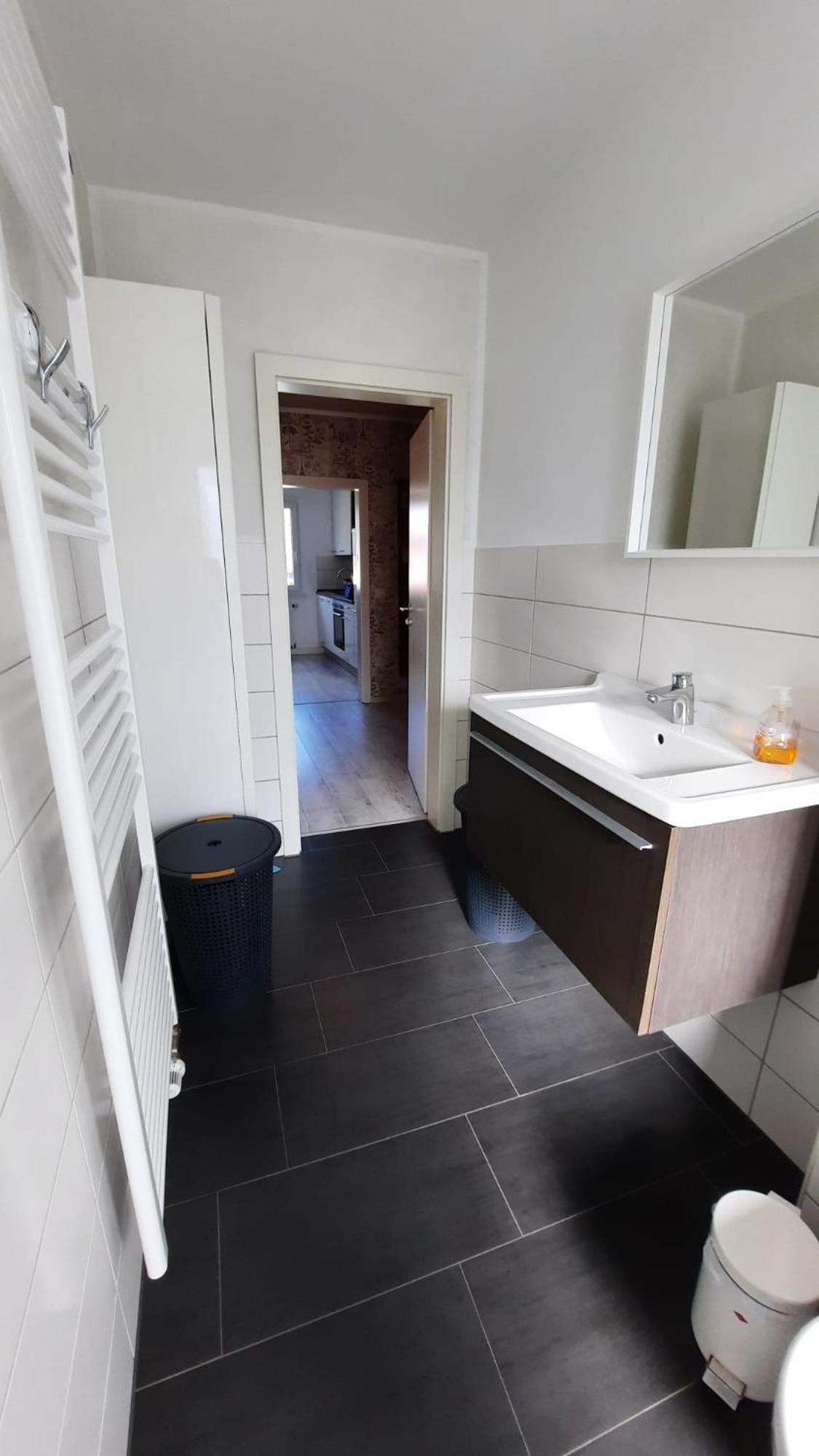 Ruhig Gelegene 2-Zi Fewo, Wallbox, Balkon Essen Exterior foto