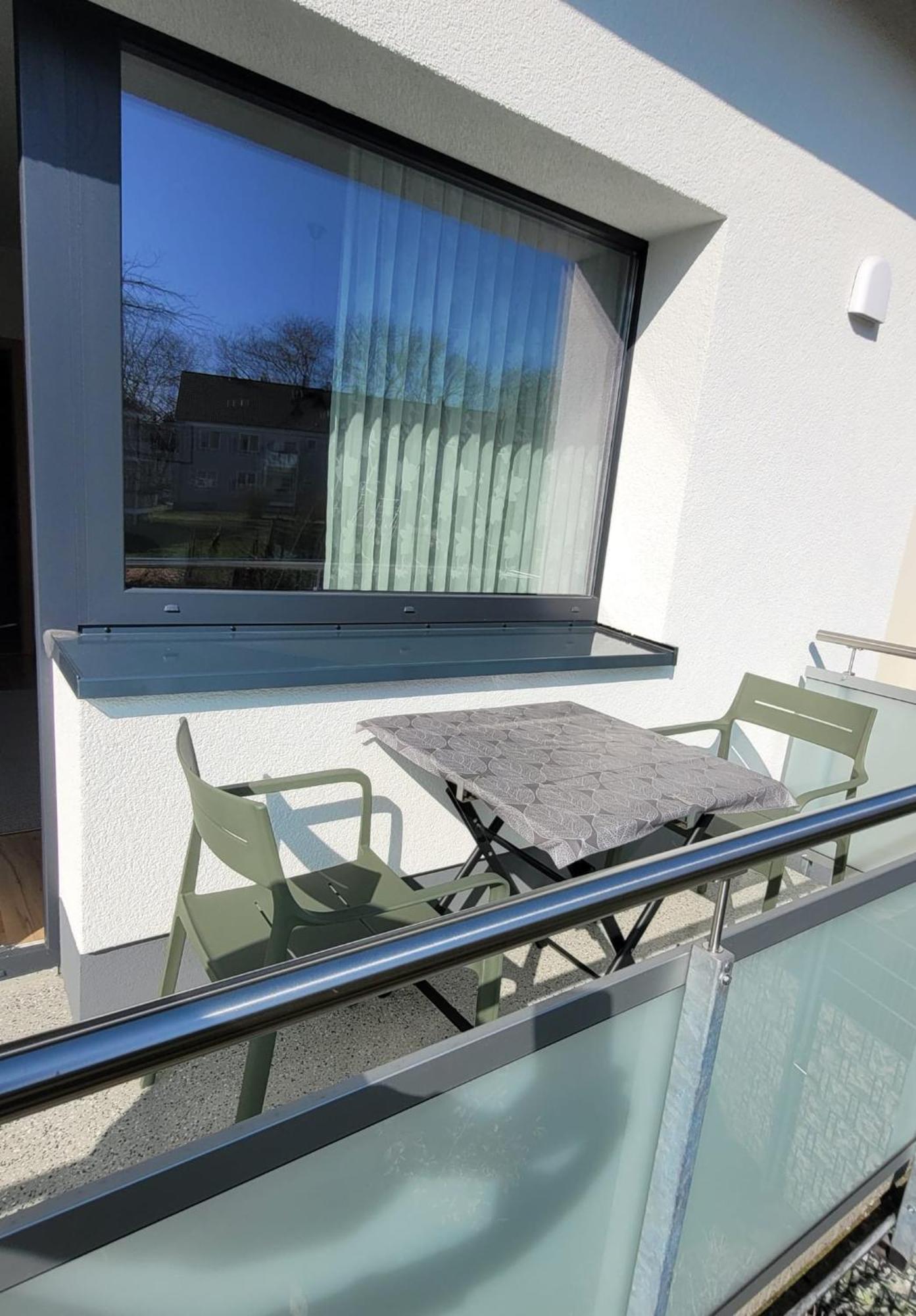 Ruhig Gelegene 2-Zi Fewo, Wallbox, Balkon Essen Exterior foto